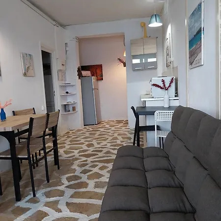 Apartment Flora's House Your House On The